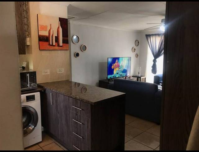 2 BEDROOM TOWNHOUSE FOR SALE IN VERWOERDPARK